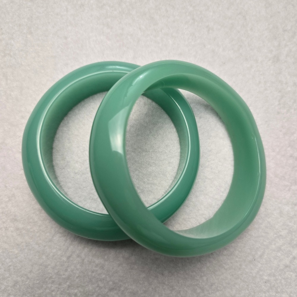 Two Green Chunky Dome Plastic Bangle Bracelets Polished Retro Boho Jewelry